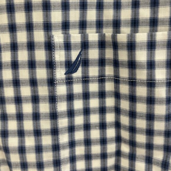 NAUTICA Navy Blue‎ White Plaid Long-Sleeve Button-Down Shirt Mens Large - Picture 3 of 5